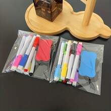 這款多件組包含可擦拭白板筆和一個橡皮擦,適用於辦公室白板。它包含一套水彩筆、一套螢光筆和一套隨機顏色的白板筆,以及一個白板橡皮擦。非常適合學生、教師和辦公室使用,是返校季必備品。 - 套裝 - 查看 9