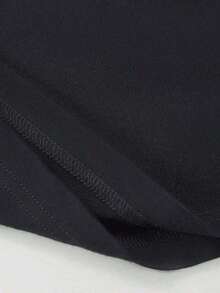Símbolo que representa fuerza unión y pasión deportiva con un emblema circular rodeado de estrellas y trazos azules dinámicos inspirados en el espíritu de superación camiseta de hombre casual cómoda de alta calidad ideal para fanáticos y uso diario - Negro - Ver 6