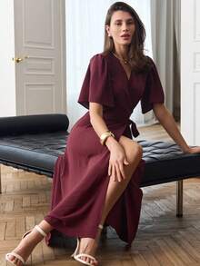 French Maxi Dress With V-Neck, Tie And Fitted Waist, Spring Summer 2026 - 酒紅色 - 查看 2