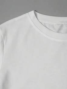 Casual T-Shirt: A T-Shirt With A Design That Combines Popular Memes And Movie Characters-A Stylish And Casual Short-Sleeved Blouse For Women, Made Of Soft Fabric With A Relaxed Fit, A Must-Have For All Fashion Enthusiasts. 100% Cotton. Durable. - 白色 - 查看 5