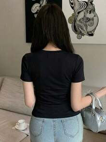 Camiseta de manga corta minimalista de unicolor para mujer, uso casual de todos los días en verano - Negro - Ver 5