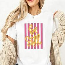Women's Short-Sleeved T-Shirt With Phrases, Feminine Pink Stripes, Flirty Style Clothing,  Spring T-Shirt With Messages "Be Still" And "Love Like Jesus", Fashionable T-Shirts With Summer Vibes, T-Shirts, Comfortable T-Shirts. - 白色 - 查看 3