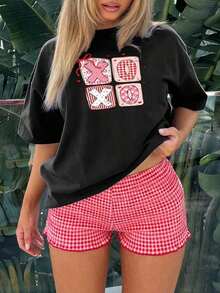 Women's Short-Sleeved T-Shirt With Valentine's Day XOXo Print, Casual, Black, Crew Neck, Stretchy, Machine Washable, Suitable For Spring/Summer/Autumn, Athleisure Style. Suitable As A Gift. Women's T-Shirt. Blouses>Elegant. Boho Chic. Soft, Breathable, And Comfortable Women's Top, Ideal For Spring, Summer, And Autumn, Perfect For Vacations, Travel, And Everyday Wear. - 黑色 - 查看 1