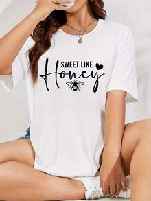 Women's Casual Loose Fit T-Shirt With Bee Print - Plus Size - Ideal For Work And Home In Spring And Summer - Women's Casual Sports T-Shirt - Plus Size - Women's Blouses - 白色 - 查看 1