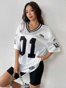 Camiseta casual de manga corta con cuello en V y estampado de letras para mujeres de talla grande - Blanco y Negro - Ver 5