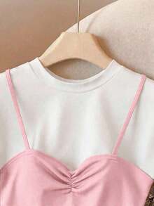 Camiseta de punto de manga corta con mariposa de 2 en 1 sin mangas y parches para mujer, diseño de bloques de color negro y blanco, top corto ajustado, ropa casual exterior - Rosa - Ver 5