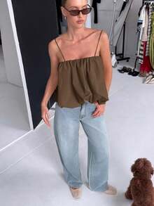 Top de camisola fruncido estilo bohemio con bajo abombado y tirantes ajustables para un estilo casual de verano - Marrón - Ver 7