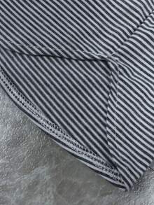 Conjunto de 2 piezas de camiseta de manga corta con cuello redondo de punto a rayas y pantalones cortos con cordón, versátil para múltiples ocasiones, negro, verano y todas las estaciones - Negro - Ver 10