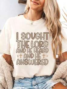 Women's Graphic T-Shirt With "I Sought The Lord And He Heard Me And Answered Me" Print, Bible Verse Print, Summer Tops, Casual Vacation Outfits, Christian Aesthetic Cotton T-Shirts, Summer Clothing. - 杏 1 - 查看 6