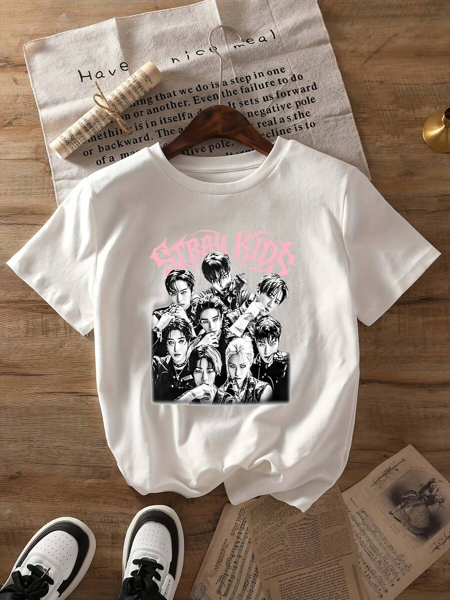 Camiseta unisex de manga corta, estilo retroMúsicaySkzGráficoImprimirCamisetaCortoMangaTripulaciónCuelloInformalSuperiorparaVerano&PrimaveraMujeresPlayeras de ropahombre, , , Dazymujer,romwehombres, bohochic,maestrasregalos,camisetaparaconjuntos de mujercon curvasparamu,y2k, - Blanco - Ver 1