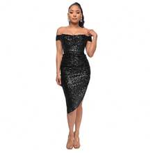 Vestido de mujer color champán con lentejuelas, diseño off-shoulder con drapeado, abertura lateral asimétrica, tejido brillante elástico ideal para fiestas de verano, bodas como invitada y cenas elegantes al aire libre, estilo sexy glamoroso perfecto para celebraciones y eventos formales - Negro - Ver 5
