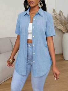 Camisa de mujer de manga corta, ajuste ceñido, con dobladillo curvo dividido, unicolor minimalista, para uso diario y casual en verano - Celeste - Ver 5