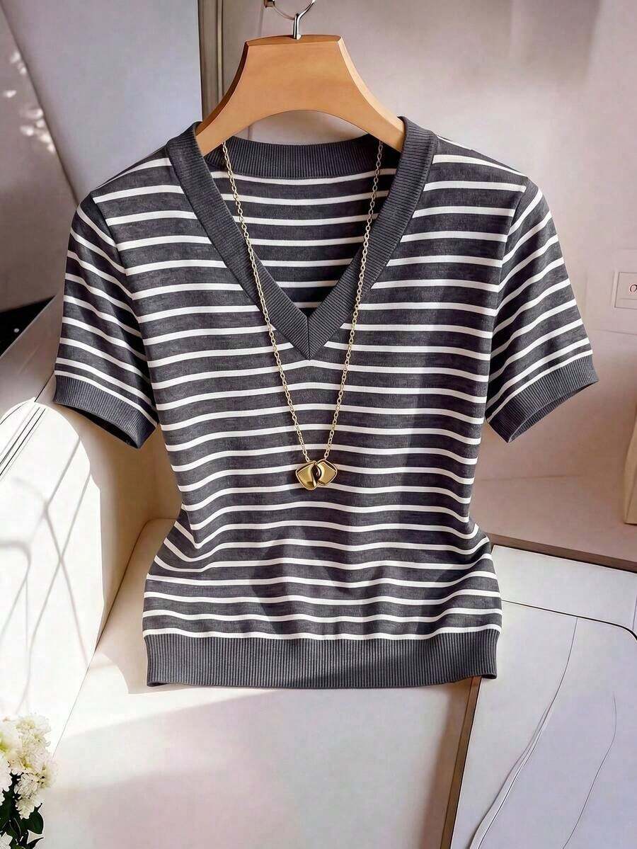 Nueva camiseta de mujer de manga corta con cuello en V a rayas - Multicolor 3 - Ver 1