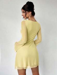 Vestido mini minimalista, elegante y sexy de lunares blanco y negro para mujer, estilo retro con cuello barco, mangas acampanadas, cintura alta y línea A, ideal para primavera/verano, Día de San Valentín - amarillo ganso - Ver 2