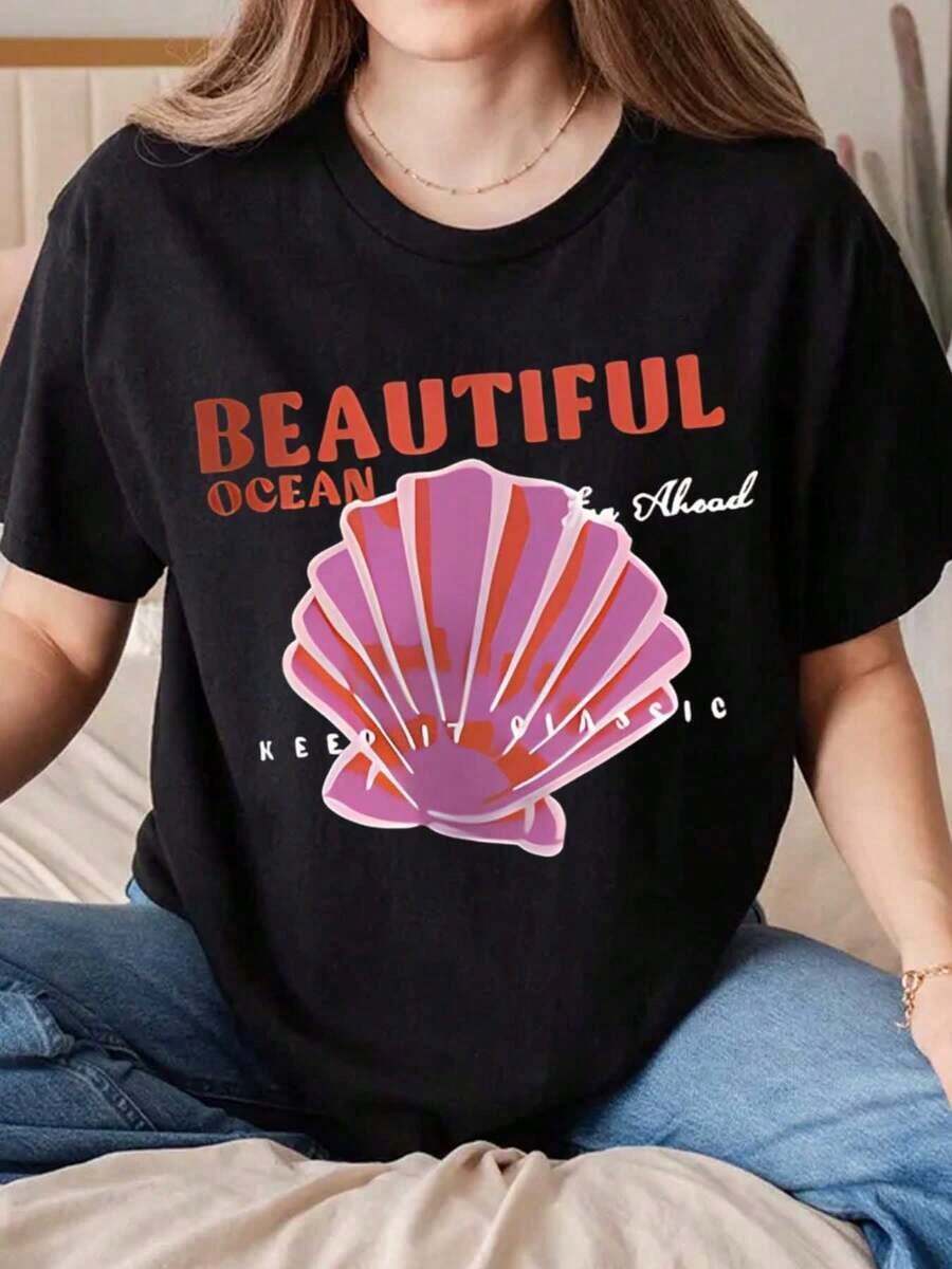 Camiseta de manga corta para mujer con estampado de conchas y diseño gráfico de océano, ropa de playa casual de verano, tela cómoda, perfecta como regalo. - Negro - Ver 1