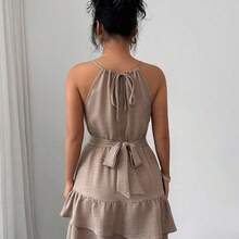 Vestido mini ajustado y acampanado sin mangas con lazo elegante y cuentas para mujer, color caqui, primavera/verano - Caqui - Ver 3