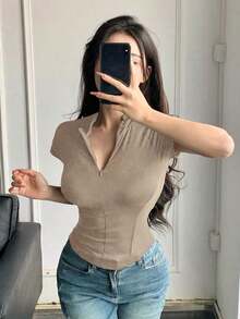 Camiseta deportiva de unicolor con cremallera, ajustada, para salir en verano, para mujeres - Caqui - Ver 2