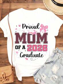 "Proud Mom Graduate 2026" T-Shirt For Graduation Celebration, Gift For Mom, Pink And Designer, Casual T-Shirt For Women, 220g - Urban Vintage Style, Unisex, Loose Fit, Cotton, Short Sleeve, Crew Neck, 100% Pure Cotton - 白色 - 查看 4