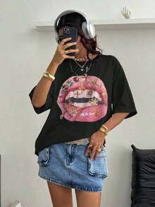 Women's Casual Loose Fit T-Shirt With "Fearless Lips" Print, Breathable And Comfortable, Short Sleeve, Round Neck, Bold Red Lips Design With Jewels, Soft Cotton, Perfect For Everyday Wear And Urban Style - 黑色 2 - 查看 4