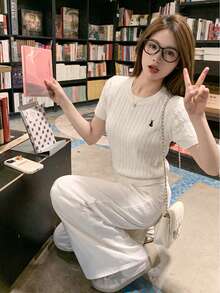 夏季新款甜美少女刺绣纹理针织短袖T恤，纯可爱修身露脐优雅休闲百搭T恤，适合通勤、约会、Y2K复古校园、海滩、派对、母亲节、婚礼等场合，优雅针织上衣 - 杏色 - 查看 3
