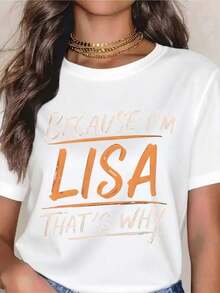 Premium "Because I'm Lisa, That's Why" T-Shirt For Women, Fun, Casual, Graphic Print, For Everyday Wear, Gift For Lisa Fans, Birthday Gift, Gift For Sister, Matching Sister Outfit, White Top With Orange Print, Crew Neck. Gift Idea. - 白色 - 查看 7