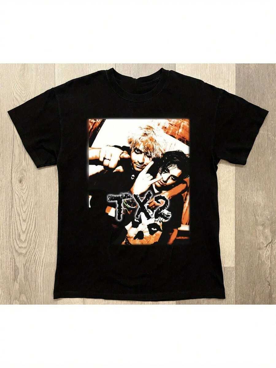 Modern Student Fashion Style, Unisex T-Shirt With TX2 Design In Black And Bright Orange. Comfortable And Breathable, Perfect For Workouts, Parties, And Fitness Activities. It's An Ideal Gift For Christmas Or Thanksgiving. Women's Shirts, Women's Sweatshirts, Women's Sweater, Casual Blouse, Summer, Prom Dresses - 黑色 - 查看 1
