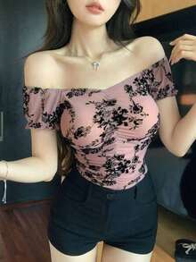 Blusa de manga corta con cuello cuadrado, fruncido y estampado floral de malla, top de verano lindo para mujer - Rosa - Ver 6