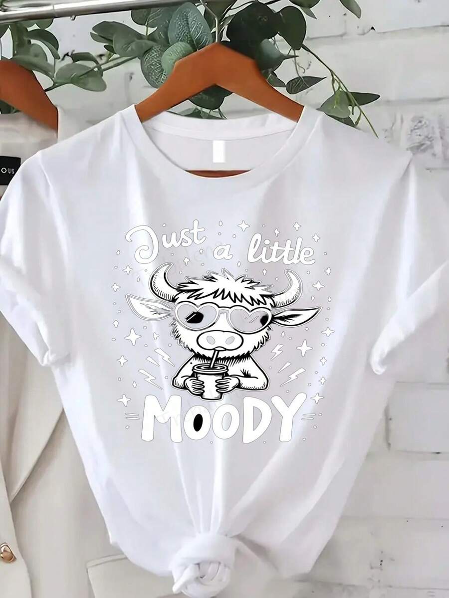 Plus Size T-Shirt With An Adorable Emotional Cow Design For Plus Size Women - Featuring A Fun Slogan "A Little Emotional" And A Grumpy Cow Wearing Fashionable Glasses, Loose And Casual Short Sleeve Design With A Round Neck, Suitable For Summer/Autumn, A Cute Gift For Halloween, Christmas (Beige/Brown). - 白色 - 查看 1