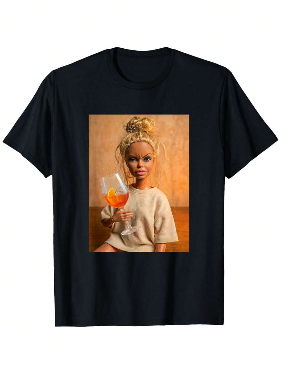 Funny T-Shirt With Disgusting Expression Doll Meme And Orange Spritz Cocktail | Casual Loose Fit, Crew Neck, Slightly Stretchy Fabric, Holiday Wear, Slogan Print. - 如圖所示 - 查看 1