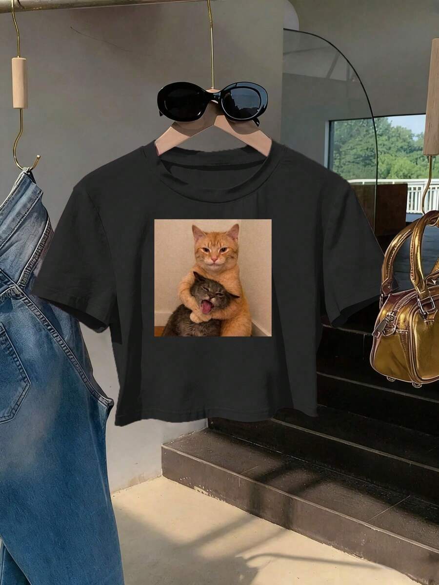 Y2K Women's Short Sleeve Crop Top - Fitted Round Neck Blouse With A-Line Figure - Versatile T-Shirt Suitable For Outfits, Travel And Everyday Wear, Machine Washable, 100% Polyester, New Summer Style (Casual Graphic Design With Letters And Cat Hug) - 黑色 - 查看 1