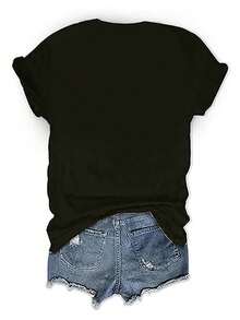 Camiseta "Mamá Orgullosa de un Graduado de 2026" - 1 pieza, 100% Multicolor, Cuello Redondo, Moda Y2K, Vintage, Transpirable, Ropa Urbana, , Casual, Versátil, Esencial de Verano - Regalo para Reuniones Familiares, Camiseta de Graduación Universitaria para Mujer - Negro - Ver 2