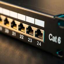Switch De Red De Gabinete Gigabit Cat6ftp De 24 Puertos - Tipo de Enchufe A USA (110-127V) - Ver 2