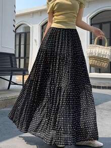 Chân váy maxi xếp ly chấm bi đen thanh lịch EARO, thiết kế cạp cao, chất liệu không co giãn, dáng chữ A bồng bềnh. - màu đen - Xem 4