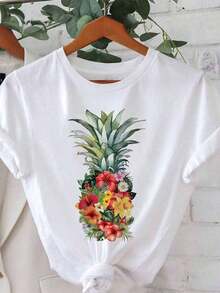 Tropical Vibrancy, Floral Pineapple. Pineapple Print Composed Of Flowers. Spring-Summer Round Neck T-Shirt, Casual And Fashionable For Women. Suitable As A Gift. Women's T-Shirt. Blouses > Elegant. Boho Chic. Soft, Breathable And Comfortable Women's Top, Ideal For Spring, Summer And Autumn, Perfect For Vacations, Travel And Everyday Wear. - 白色的 - 查看 6