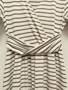 YHHFranclia Nuevo vestido de verano/primavera de estilo vintage con rayas, cuello en V, cintura con torsión, ajuste ceñido, diseño con sentido, estilo casual retro, adecuado para uso diario, ir al trabajo, vacaciones, fiestas y otras ocasionesYHH - Albaricoque - Ver 5
