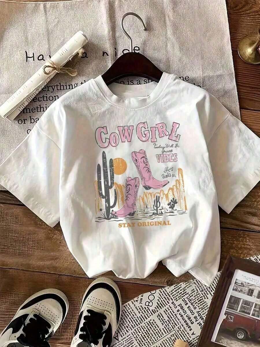 Women's Short-Sleeve Casual Cow Graphic T-Shirt - Short Sleeve, Crew Neck, All-Season White Tee With Pink Denim Design, Soft Cotton Blend, Machine Washable, Casual Wear. Fun Graphic Tee. Stretchy Fabric. Women's Casual Blouses. 100% Cotton. - 白色的 - 查看 1