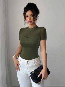 Camiseta de mujer de manga corta con cuello redondo, color liso, efecto transparente y parches, versátil para el verano de 2025 - Verde militar - Ver 6