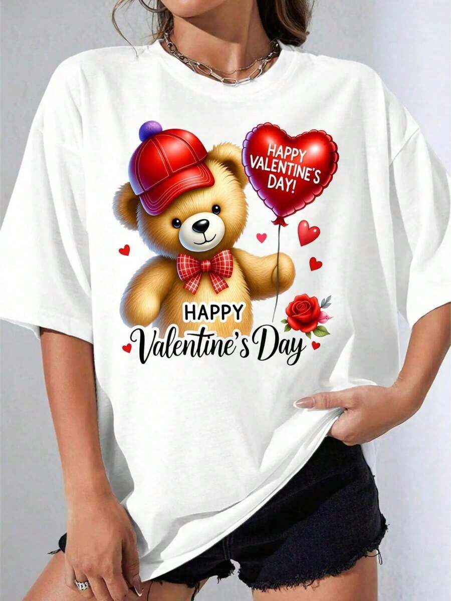 Camiseta de Niña en Blanco y Negro con Estampado de Oso de San Valentín, Oso de Peluche Blanco con Sombrero Rojo y Corbata de Moño Sosteniendo un Globo en Forma de Corazón, Estampado Feliz Día de San Valentín para el Día de San Valentín, Fiesta al Aire Libre, Camiseta Casual Estampada - Estilo Vintage Urbano Unisex, Camiseta de Manga Corta de Algodón Holgada con Cuello Redondo, blusas para mujer. blusas.blusas casuales para dama.Impresión de osos cariñosos.Camiseta estampada Impresión de osos cariñosos. - Blanco - Ver 1