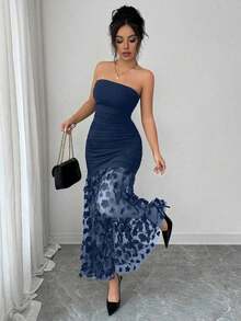 Elegante y lujoso vestido de noche para mujer de unicolor, con cintura fruncida, ajuste ceñido y contraste de malla floral - azul real - Ver 7