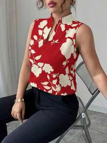 Blusa con cuello en V, estampada y sin mangas con cierre a media altura - Rojo - Ver 4