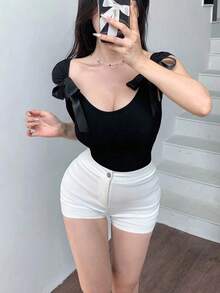 Camiseta de mujer de manga corta slim con lazo de cordones, básica para el verano - Negro - Ver 2