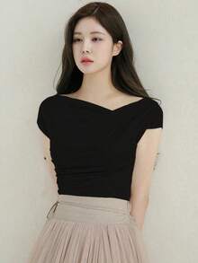 Camiseta de manga corta ajustada con cuello asimétrico y fruncido, de unicolor, para salir, para mujer de verano - Negro 3 - Ver 3