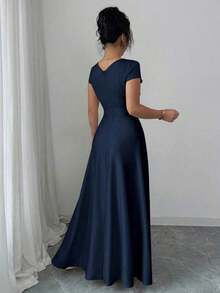 Vestido elegante y romántico para mujeres con cuello en V, mangas cortas y cintura ceñida - Azul marino - Ver 2