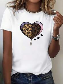 Super Soft T-Shirt With Heart And Leopard Print, 180G, A Perfect Gift For Family And Friends, For Summer, Whether For Work Or Casual Use - Special Mother's Day Edition - Unisex Loose Cotton T-Shirt, Short Sleeve, Round Neck, Urban Vintage Style. - 白色 - 查看 7