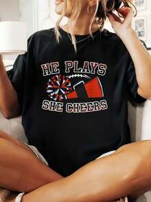 100% Cotton T-Shirt "He Plays, She Cheers Loud And Proud", Orange Soccer And Cheerleader T-Shirt For Mom, For Men And Women, Soft, Breathable, Classic, Fashionable, For Summer, Round Neck, Printed, Short Sleeve, Casual, For Daily Wear, They Are Excellent Gifts For Friends And Family, 100% Cotton T-Shirts, Youthful And Modern Design, Casual Blouses For Women. - 黑色 - 查看 6