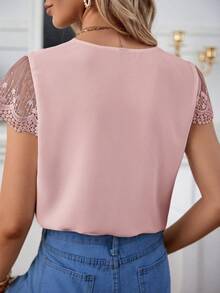 Frenchy Blusa con encaje en contraste de cuello V - Rosa vieja - Ver 5