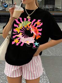 Una camiseta de mujer de manga corta, holgada, moderna, a la moda, retro y elegante, adecuada para actividades al aire libre en primavera y verano, con un estampado tropical de peces coloridos sobre un fondo radial rosa, estilo oceánico que inspira dopamina, camiseta de mujer estampada, estilo casual de vacaciones de verano, de cuello redondo y manga corta.blusas para mujer,blusas casuales para dama,tops,, mujer premium,y2k,playeras de mujer curvy,ofertas y liquidaciones ropa mujer,playeras deportivas para mujer,,playeras de hombre, mujer,blusas>elegante QAT3 - Negro - Ver 1