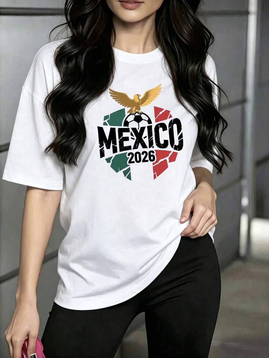Playera de Fútbol Selección Mexicana 2026 - Camiseta Mujer Blanca Oversize con "MEXICO 2026", Águila y Balón para el Mundial - Blanco - Ver 1