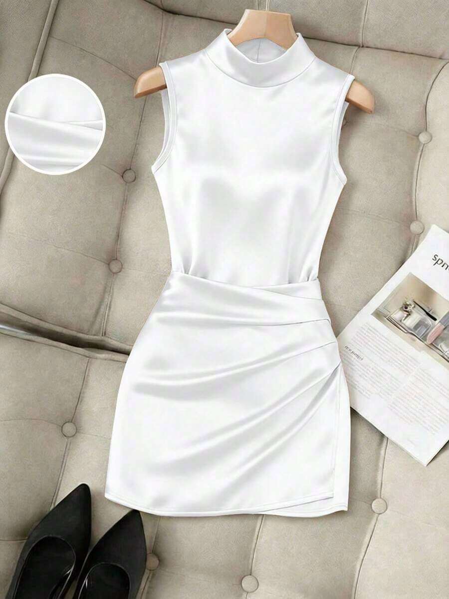 Nuevo vestido de mujer elegante y ceñido con cuello alto brillante, sin mangas, cintura plisada y asimétrico - Blanco - Ver 1