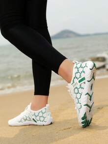 女士夏季户外低帮沙滩徒步鞋，速干沙滩袜，防滑轻便水鞋，适合沙滩、度假、露营、派对、音乐节、冲浪、游泳等场合。 - 白綠色 - 查看 7